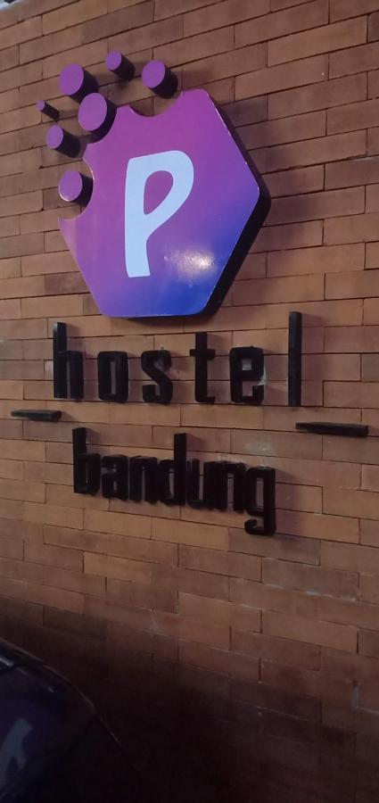 Peta Hostel Bandung Eksteriør billede