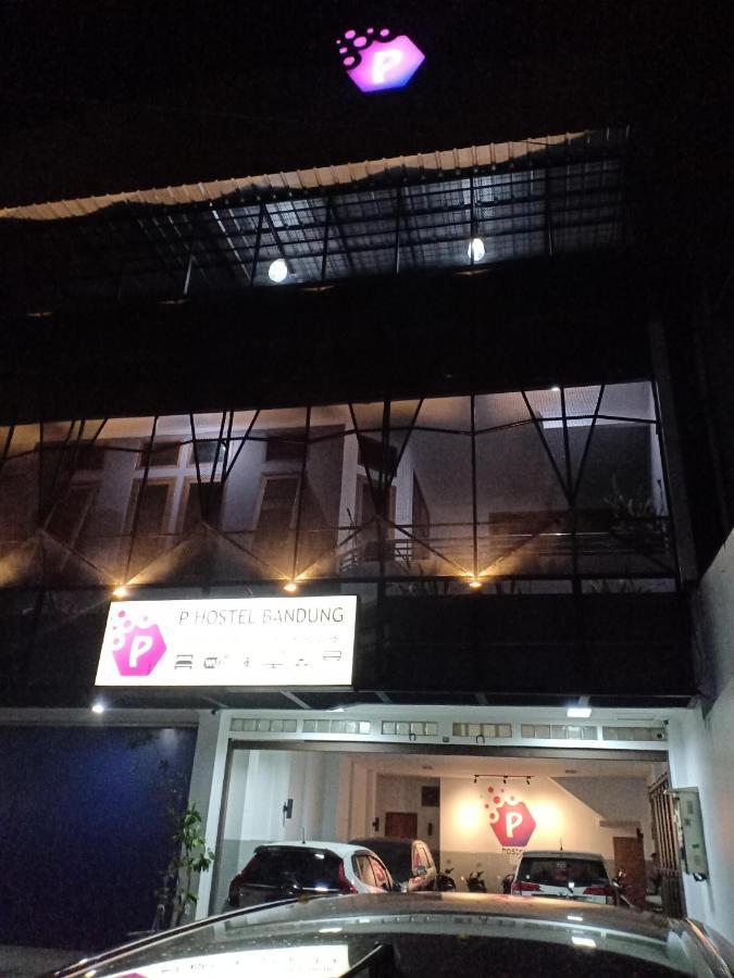 Peta Hostel Bandung Eksteriør billede