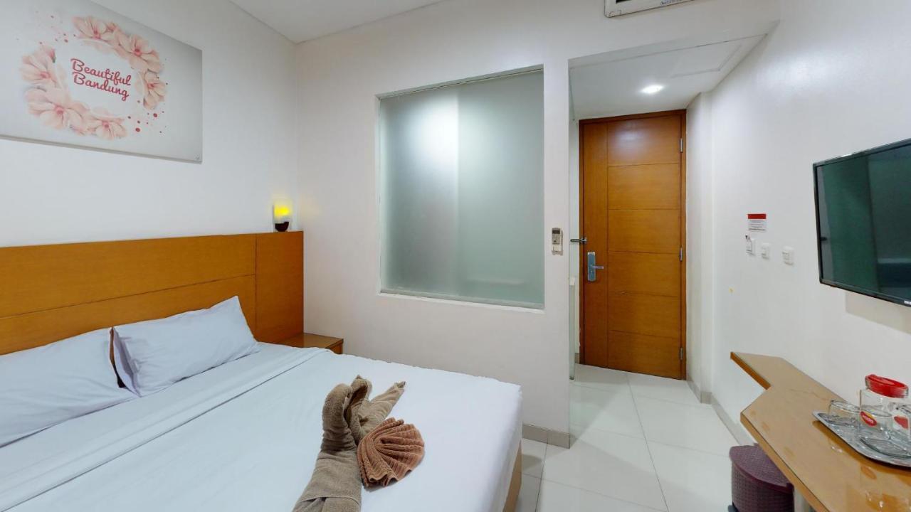 Peta Hostel Bandung Eksteriør billede